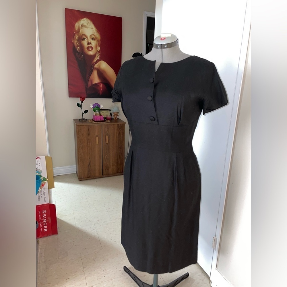 Black dress​